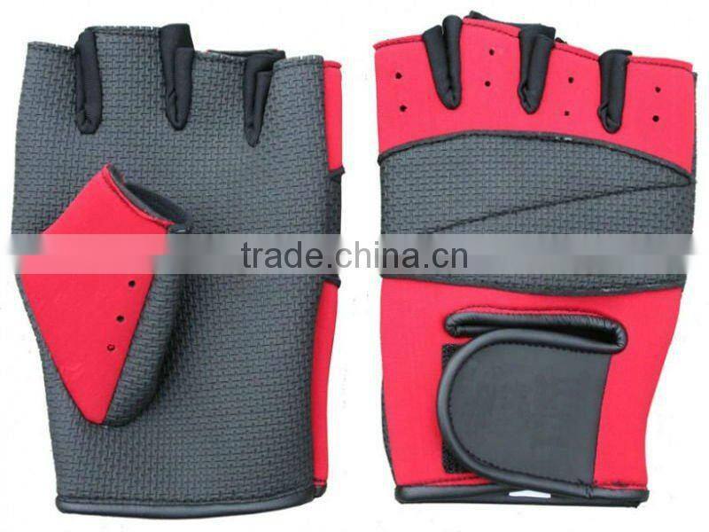 Colored half finger weight lifting gloves for gym