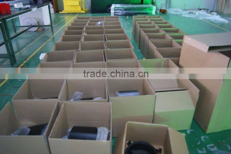 Wholesale LED solar powered yellow flashing warning traffic light