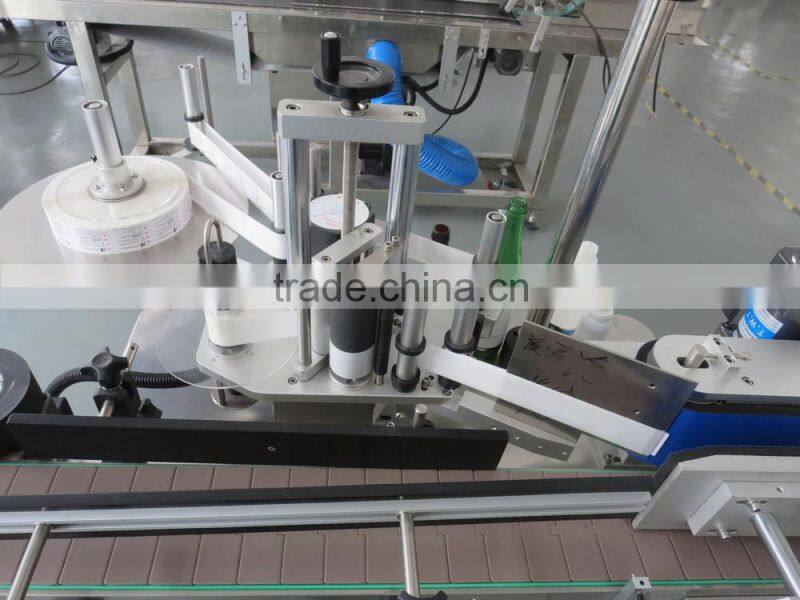 wine and beverage labeling machine
