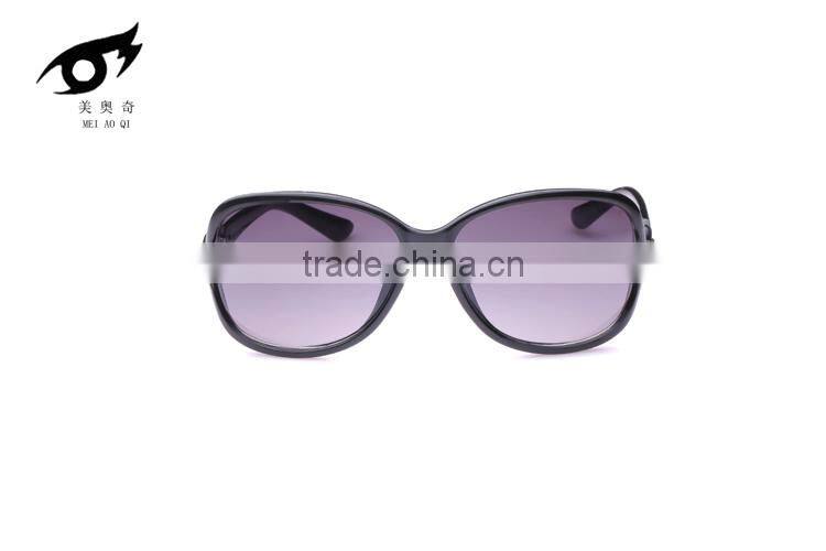 Fashionable sunglasses,glasses frame with diamond