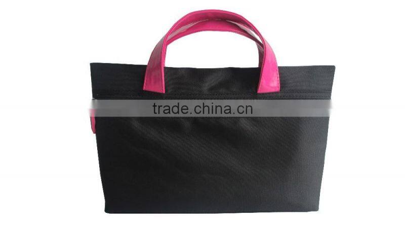 2016 new arrival design uk market cooler bag with handle for lady