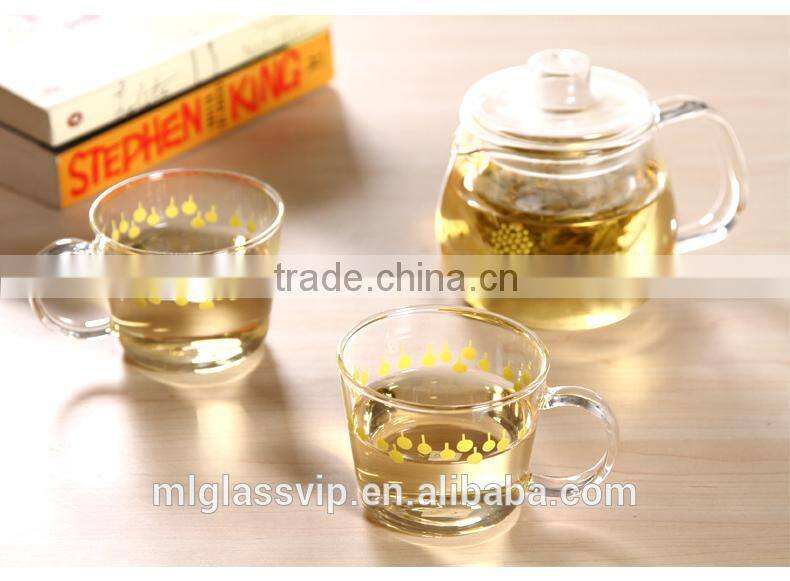 Borosilicate glass handblown glass teapot with glass infuser and two tea cups TZ319