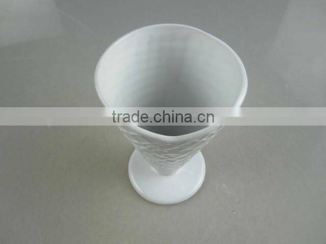porcelain ice cream cup with funnel shape