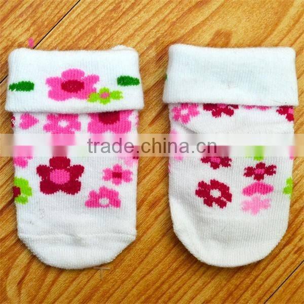 Fashion knitted folwer newborn baby hat+socks set
