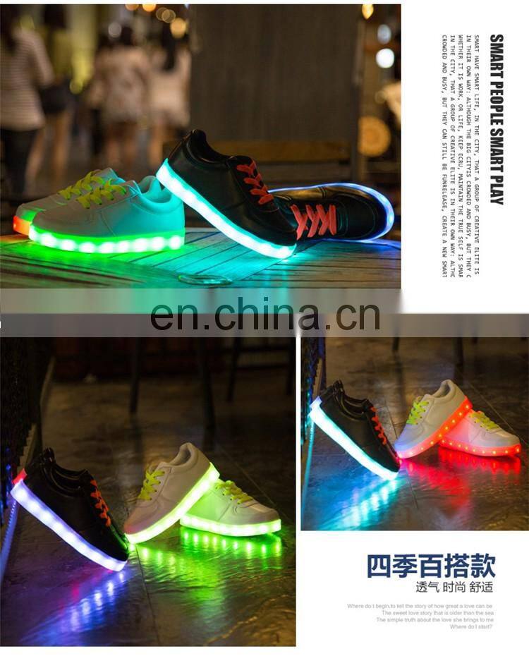 Factory wholesale price low MOQ sports Gift Simulation Children LED light up kids shoes