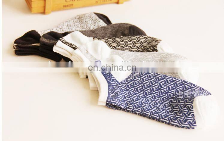 2015 Custom Fashion 100% cotton thin socks Professional Factory