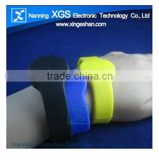 Soft PVC UHF Disposable rfid tag wristband for access control