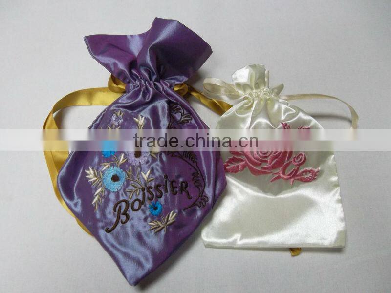 Latest Gold Drawstring Satin Cosmetic Bag Wholesale