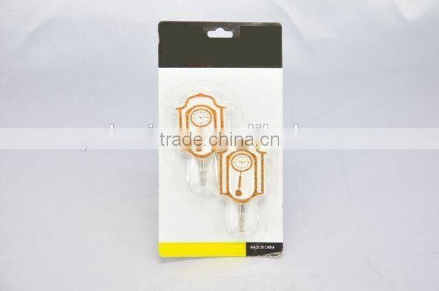 2pc New design clock shape plastic hook
