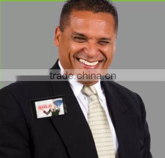 2015 new products 3.0inch wear photo tag, video name tag, photo badge, multi photo frame, photo frame with lanyard