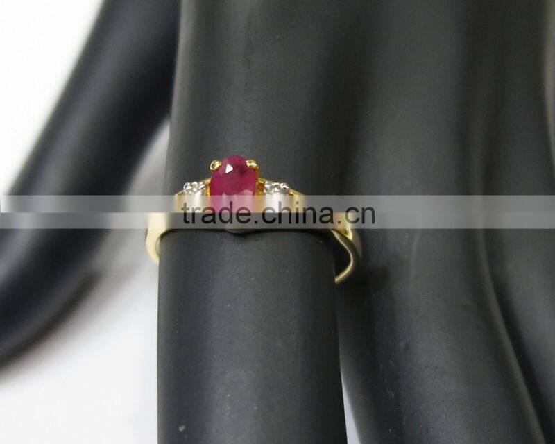 0.05cts 2pc Diamond 1pc Ruby Gold Ring 1.200g in 14 Karat Yellow Gold