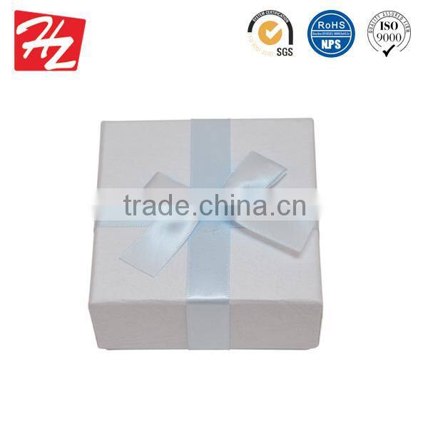 Professional kraft paper gift box made in China