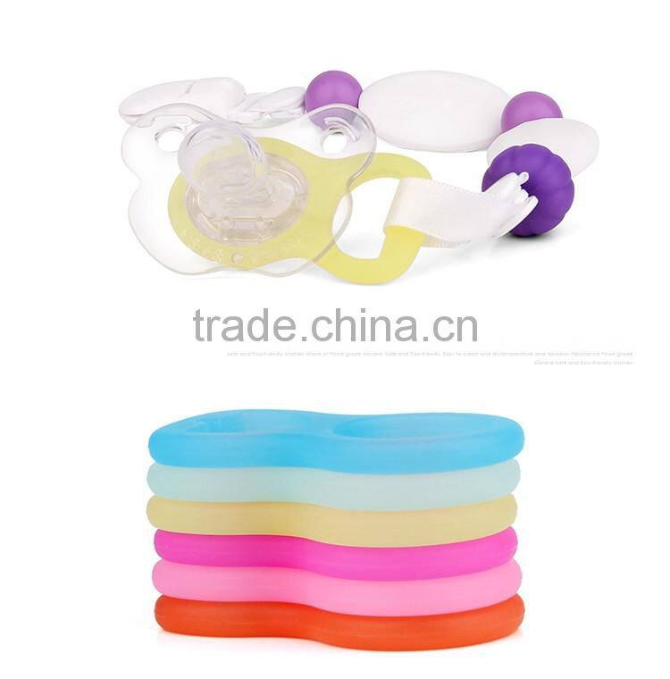 100%Food Grade Silicone Baby Boy Pacifier Clip Holder