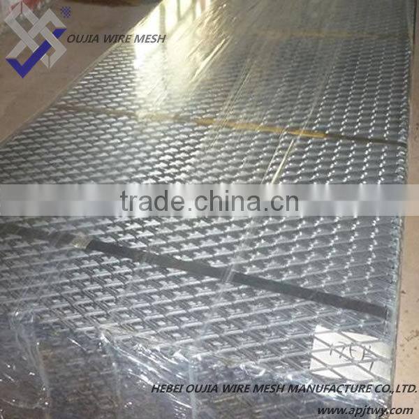 High quality and factory price beautifully colored powder coated expanded metal mesh