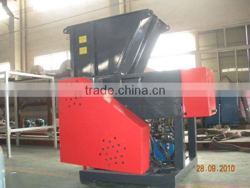 single-shaft pushing shredder,plastic machine,plastic shredder