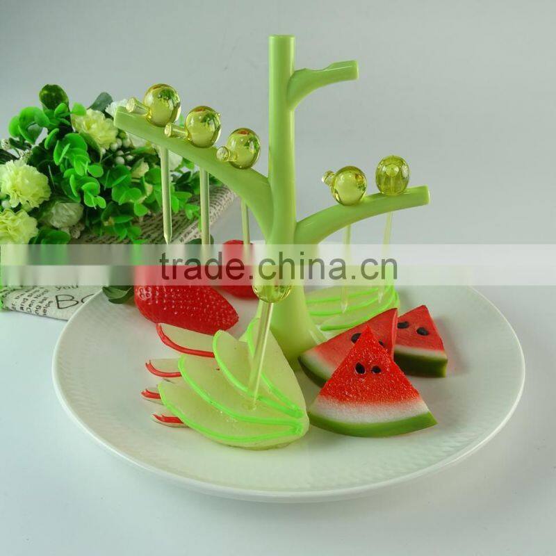 Cheap stock porcelain round dessert ceramic plate with plastic stick wholesale