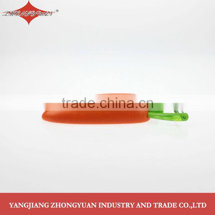 Stainless steel Y shaped peeler with magnetic carrot shaped handle