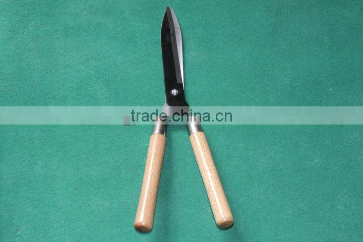 hedge shears with wooden handles/garden tool