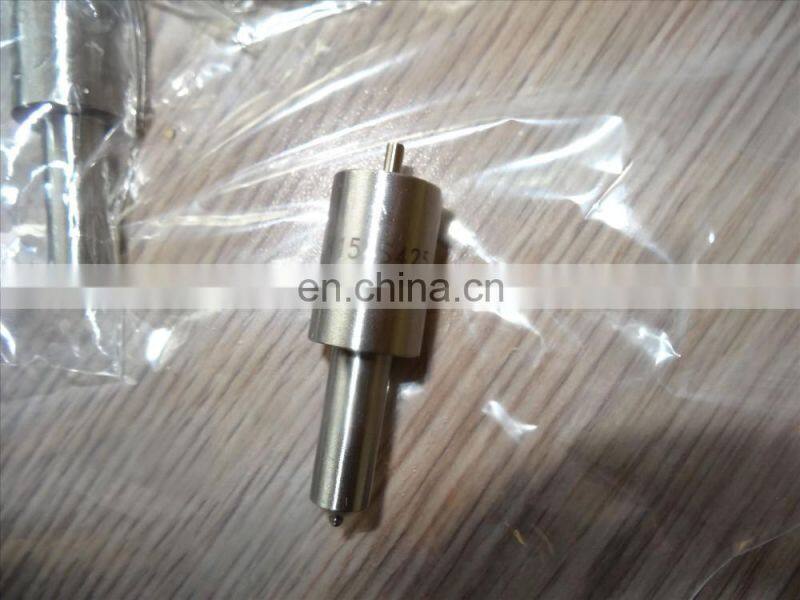 Injector nozzle ZCK154S425/Diesel fuel injection nozzle