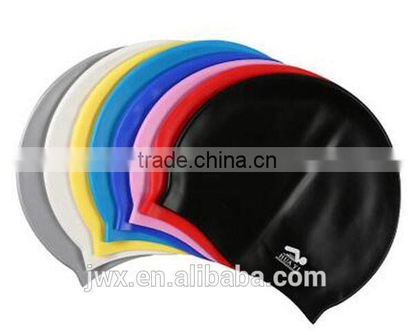 Competitive swim cap non-distortion and easy-storing