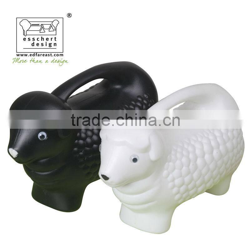 designer sheep shape plastic watering can craft wholesale 1.2L