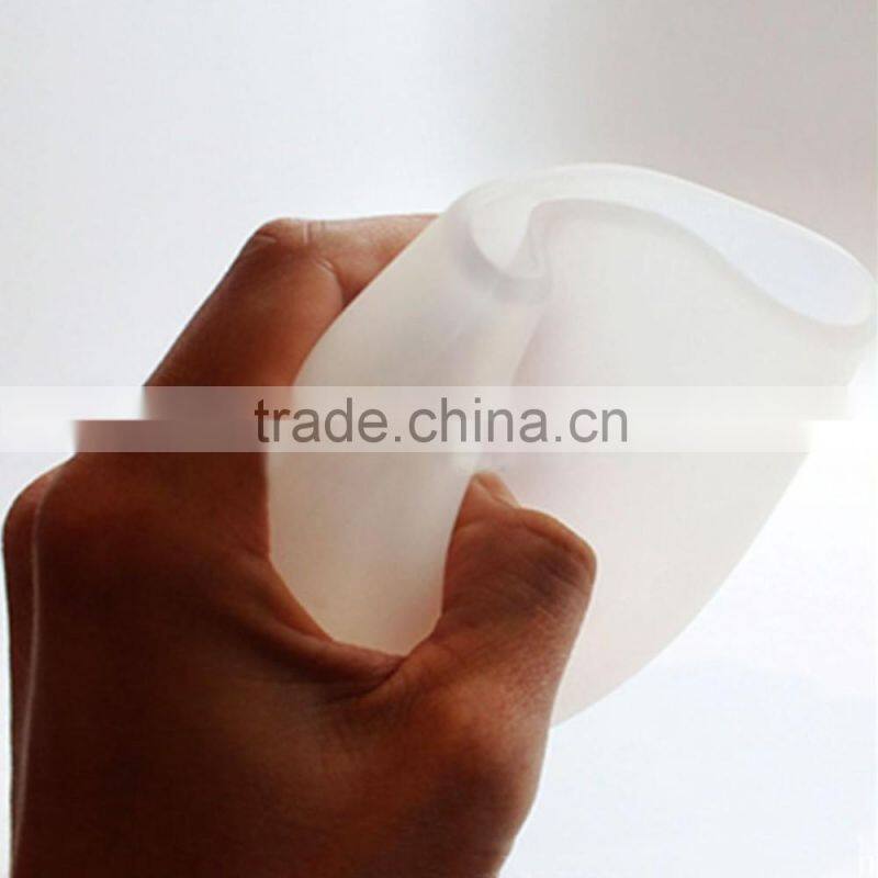 Transparent eco-friendly food grade silicone red wine drinking cup for travel