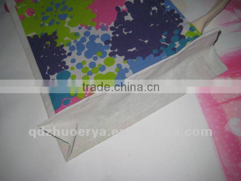 Non- woven shopping bags of colorful printed