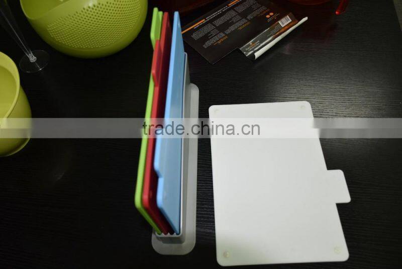 PP Material Good Quality Four PCS In One Set Rectangle Cutting Board