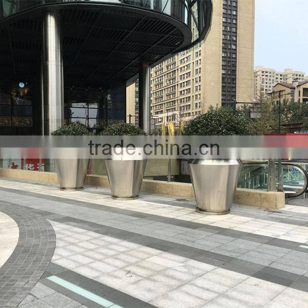 FO-237 Outdoor Garden Fiberglass flower planter for Decor