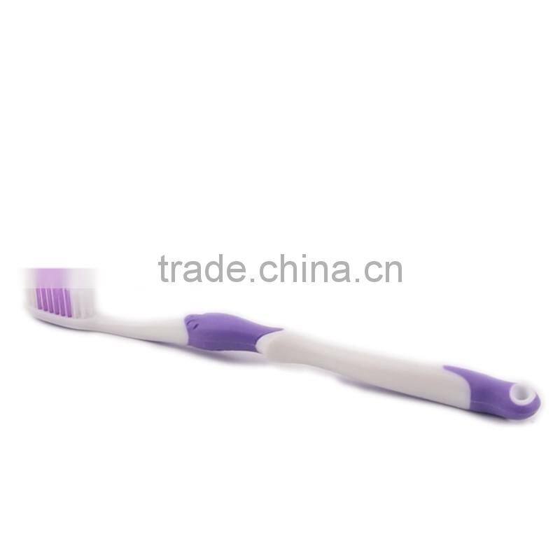 Hot selling plastic kids toothbrush with cover and disposable head