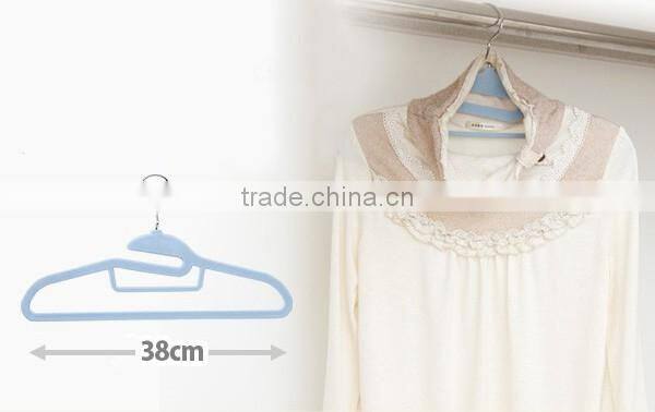 Convenient and easy socks and underwear rotating round hangers