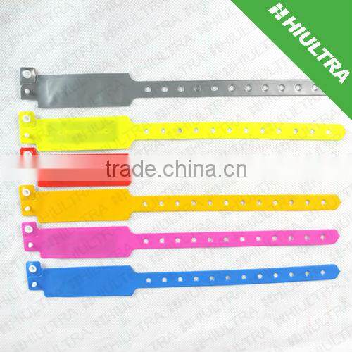 Printing UHF EPC Gen2 One-time Tyvek wristbands for event