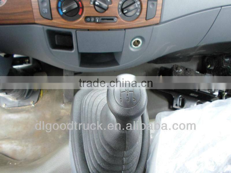 Dongfeng Duolika platform road wrecker truck for rescuing broken cars for sale