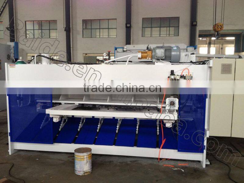 Hydraulic metal cutter