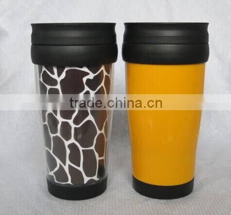 Double wall plastic cup with color