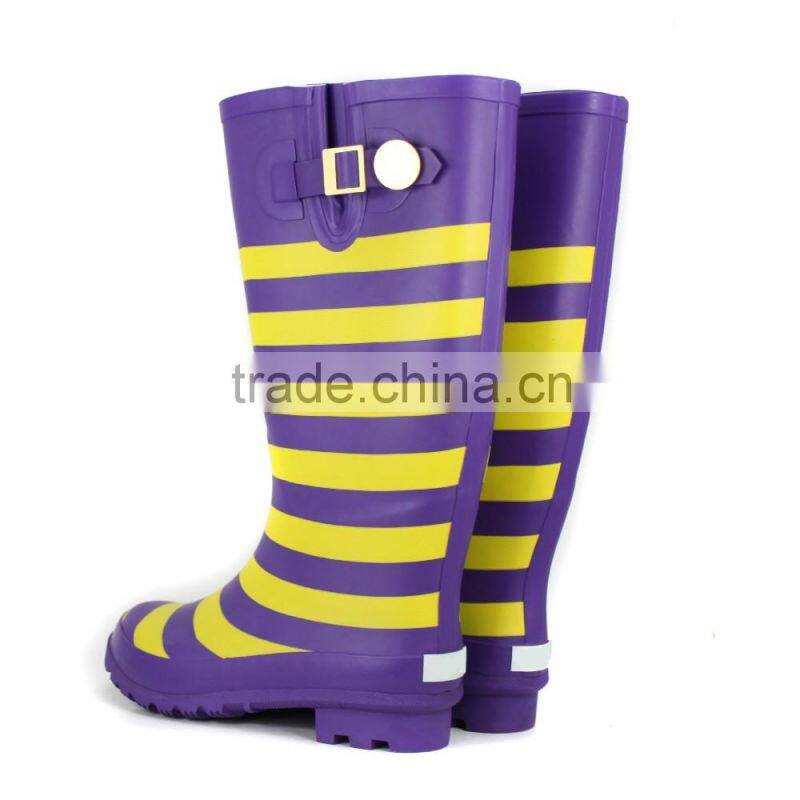 New style of colorful stripe rain boot
