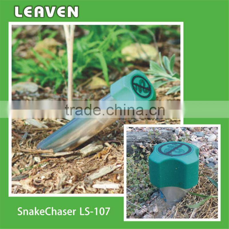LS-107 The most effective snake repeller snake chaser made in Taiwan for snake control