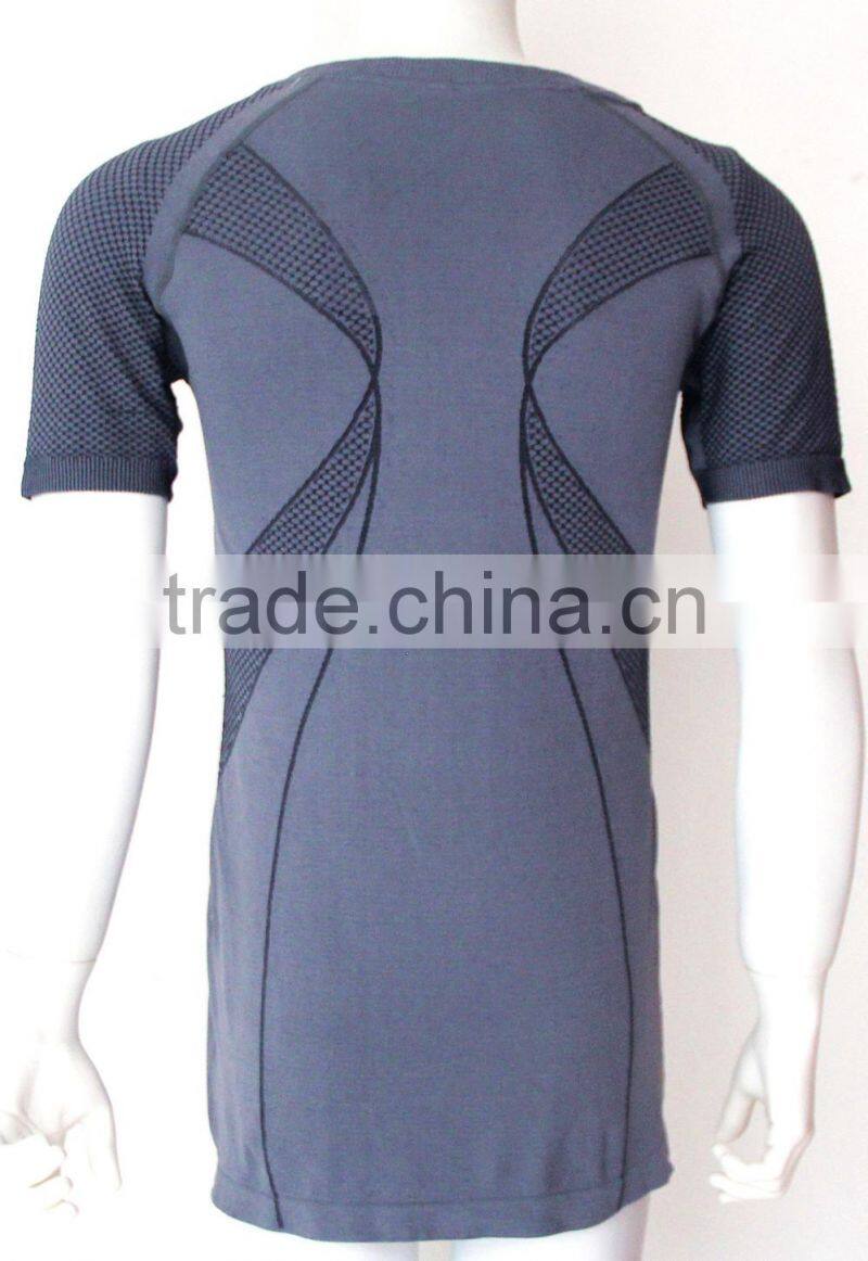 Seamless comfortable t shirt for men