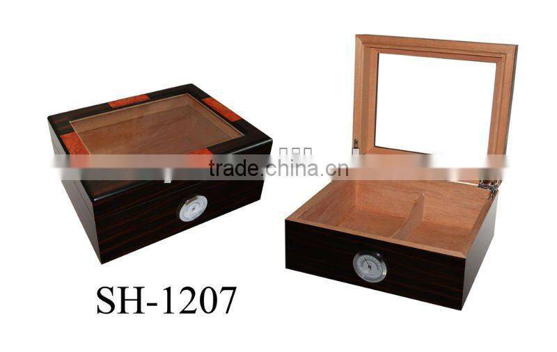 Wooden Display Cigar Humidor and Cigar Box