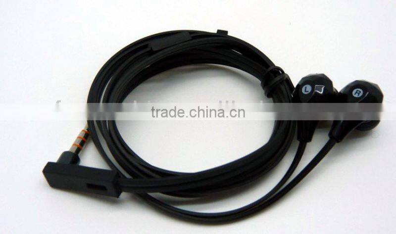 2016 A101 latest stylish with strong bass plastic headphone /earphone 3.5mm Jack