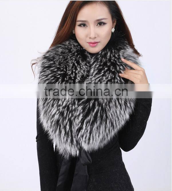 2016 New Product Noble Cape Brand Name shawl Hand Made Wholesale Cashmere And Fox Fur Trim