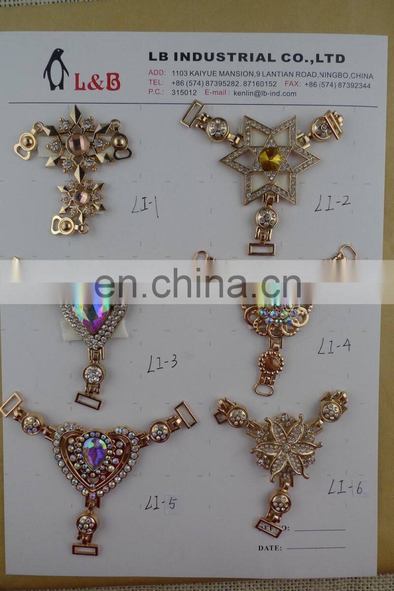 2016 fashion design acrylic shoe accressory with pearl decoration