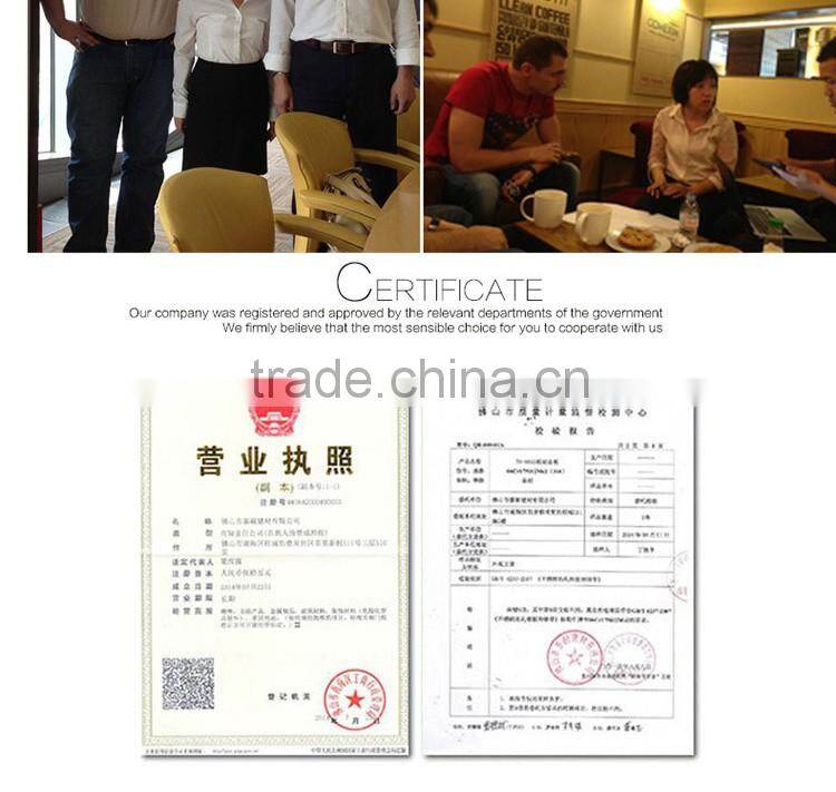 Good quality cloth garment top shirt wooden clothes hanger