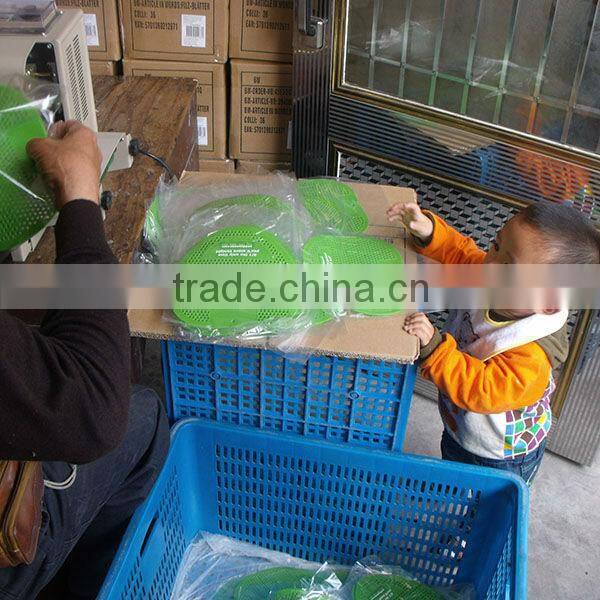 Disposable mat urinal screen classic assembly