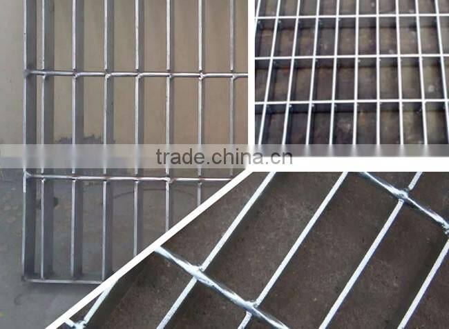 High Quality Galvanized Heavy Duty Road Walkway Steel Grating