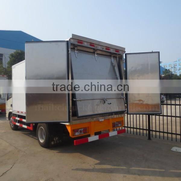 95hp 4*2 DONGFENG Hospital Waste Transport Truck 3ton