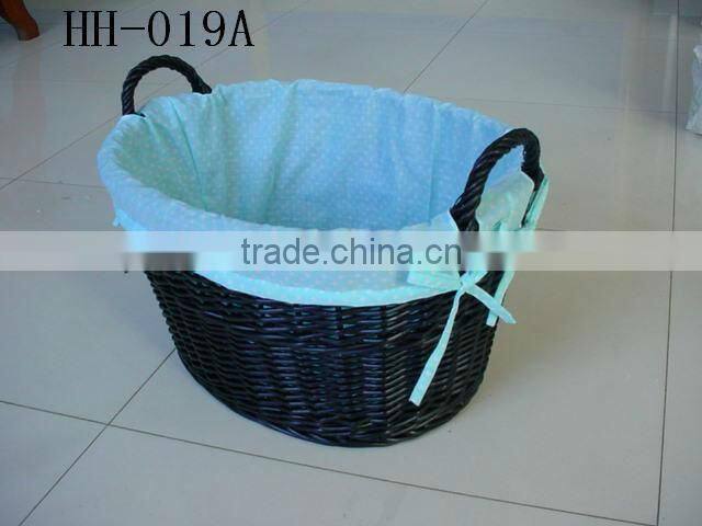 Wicker trash can