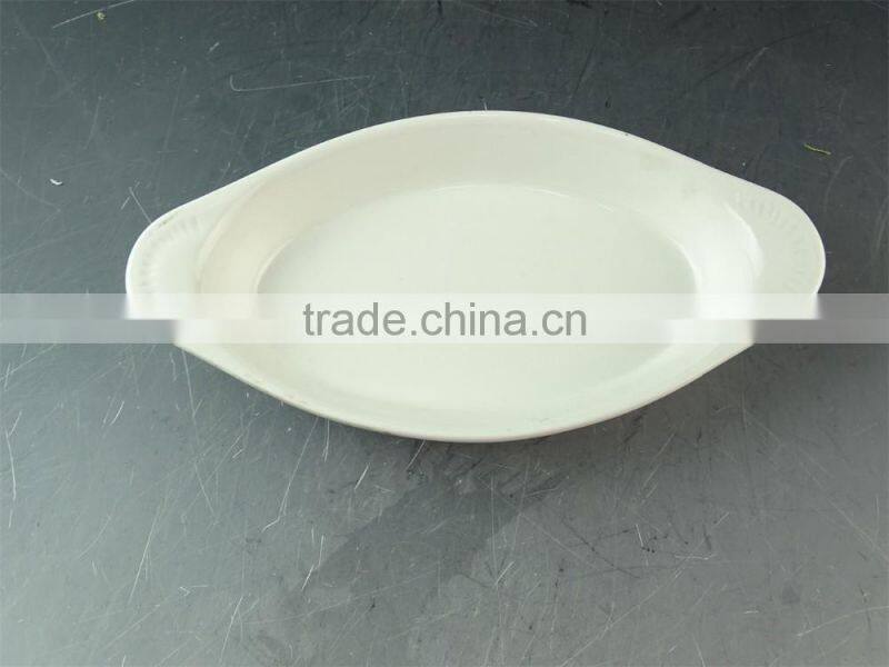 stocked white porcelain boat shaped plate, cheap baking plate with two ears
