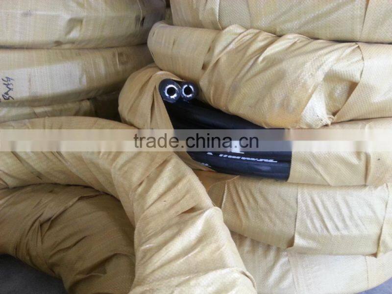 Wear-resisting concrete vibrator poker hose