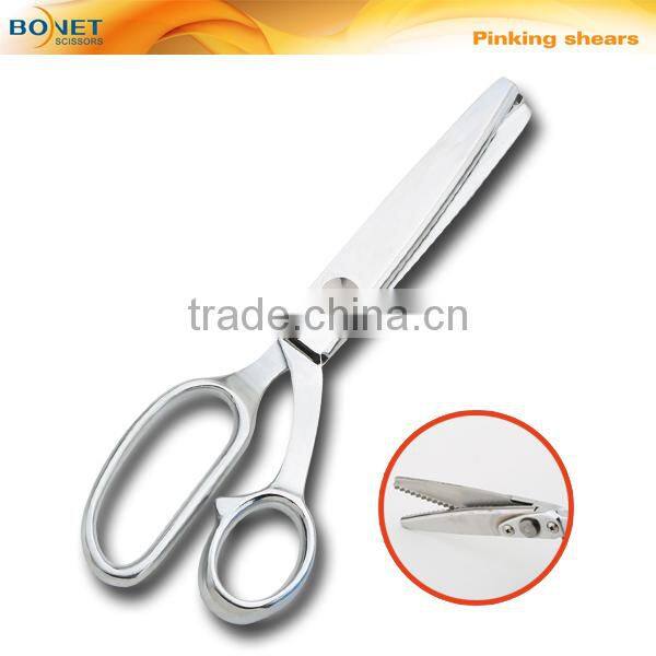 S21023 LFGB Certificated 9-1/4" cloth Pinking scissors with Red handle